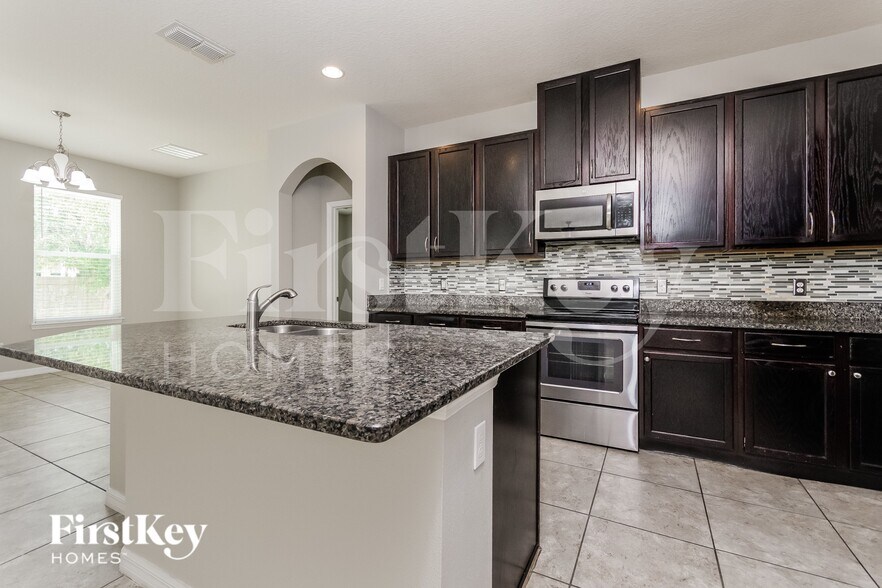 Building Photo - 3929 Pine Gate Trail