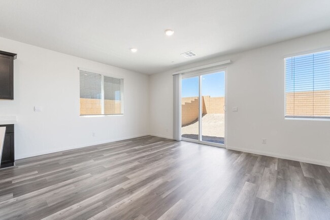 Building Photo - Brand-new 4-bedroom home located in the de...