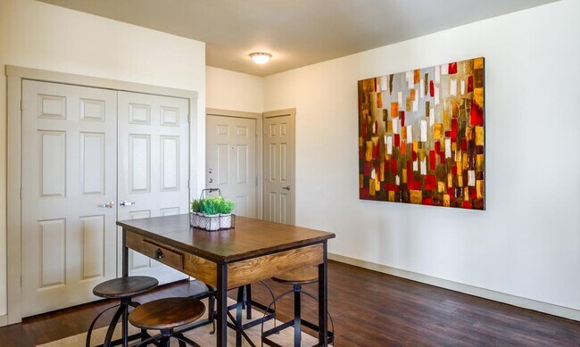 Building Photo - 1901 Post Oak Blvd