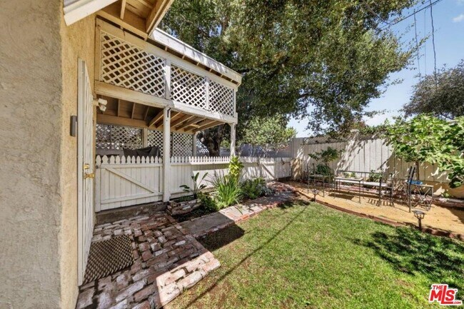 Building Photo - 6838 Haywood St