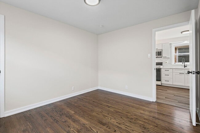 Building Photo - 1723 W 75th Pl