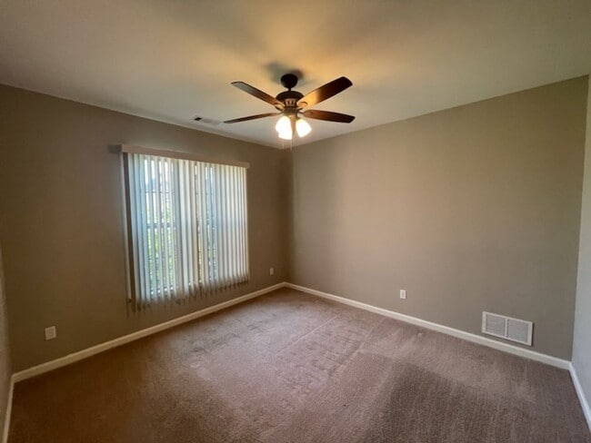Building Photo - Centerhill Schools, beautiful corner lot w...