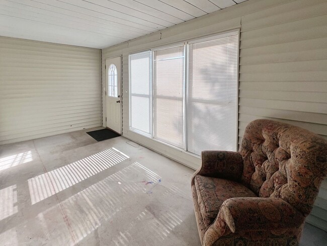 Building Photo - Spacious 4-bedroom, 2-bathroom Ranch Home in West Lafayette School District