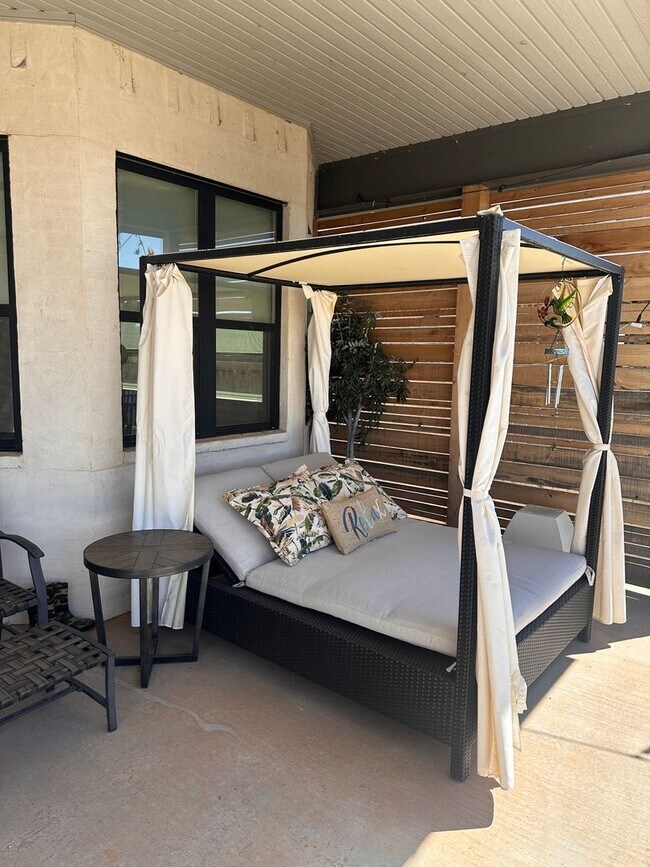 Building Photo - LAKE FRONT PROPERTY!  4/3/2; FULLY  FURNISHED