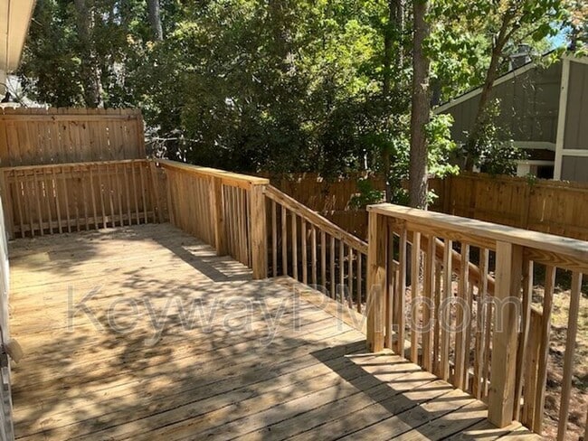 Building Photo - 3204 N Wimbledon Dr