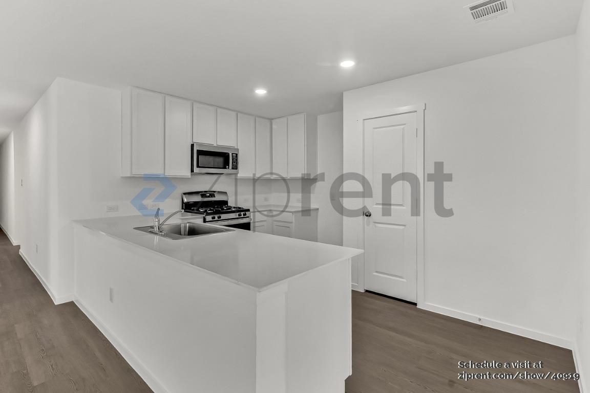 Building Photo - 6163 Bayberry Brk