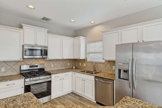 Building Photo - Modern Suburban Retreat in the Heart of McKinney