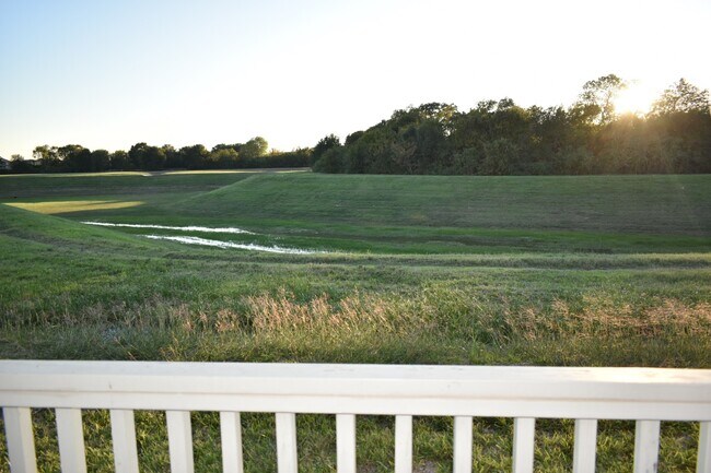 Building Photo - 3526 Lily Ranch Dr