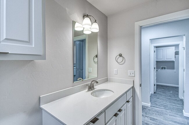 Building Photo - Brand New Construction! Lawn care provided!