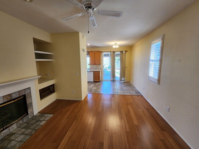 Building Photo - Scripps Ranch View Lot - 3 Bedroom 2.5 Bat...