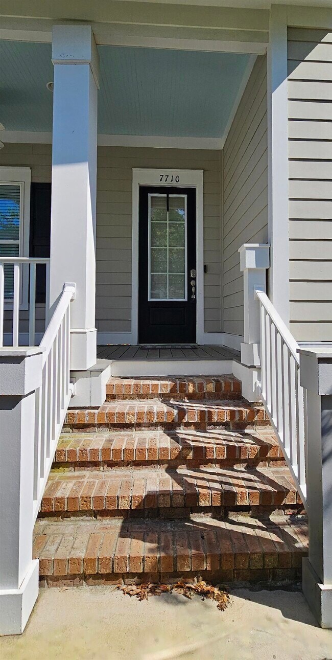 Building Photo - 7710 Monarch Dr