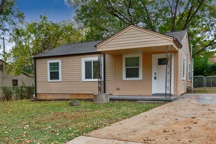 Building Photo - 4304 9th Ave SW