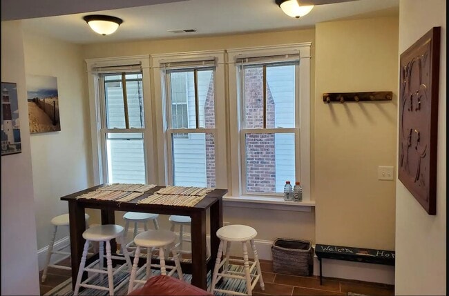 Building Photo - 41 S Dover Ave