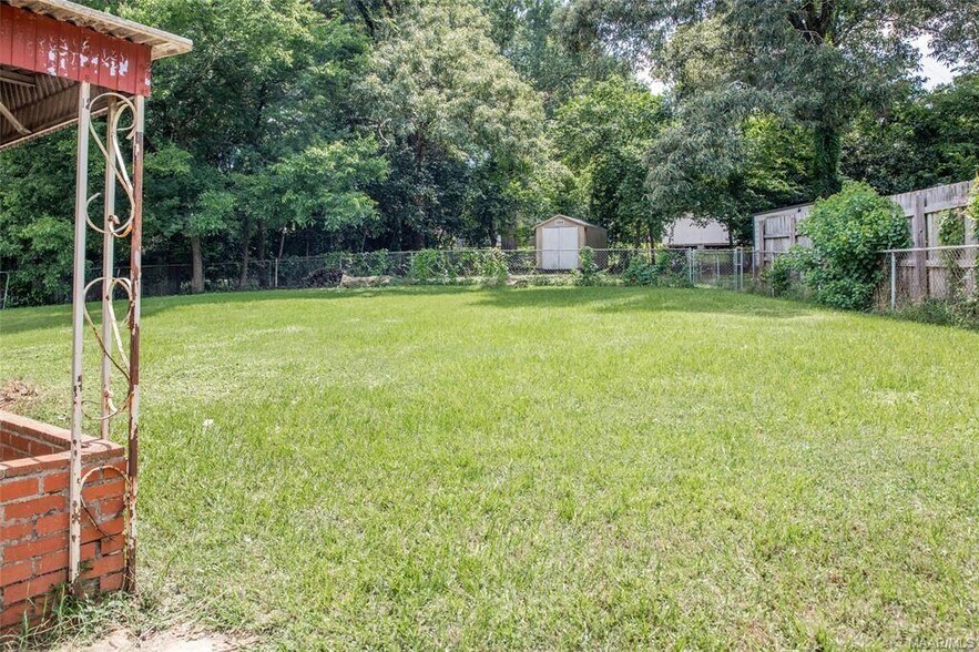 Building Photo - 826 Greg Dr