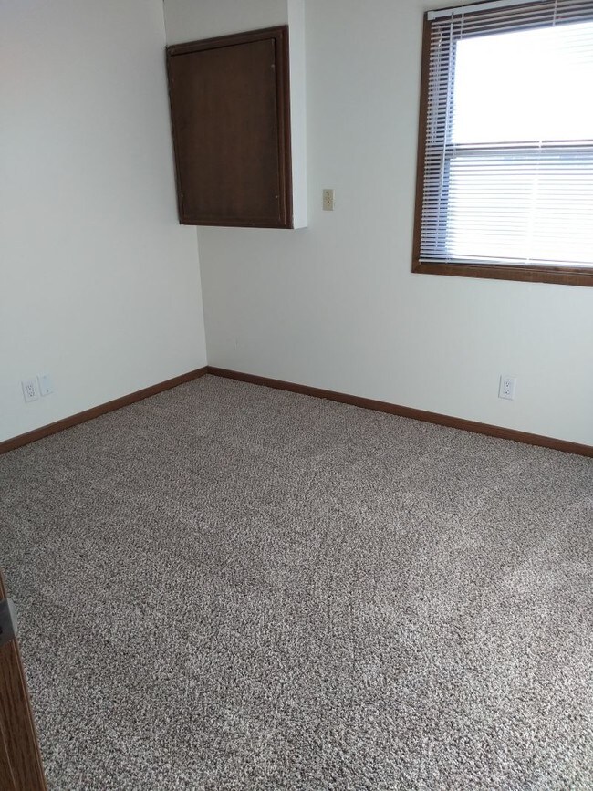 Building Photo - 640 S 4th St