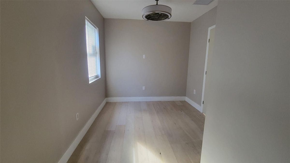 Building Photo - 512 NW 15th Terrace