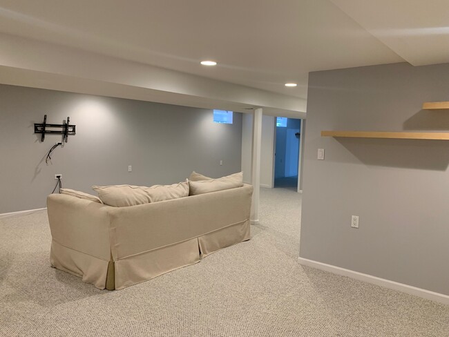 Building Photo - 7621 W Norridge St