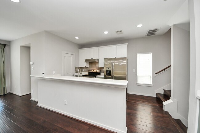 Building Photo - 5319 Avenue J