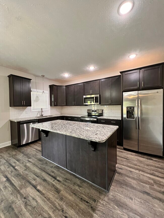 Primary Photo - 1618 Strickland Bridge Rd