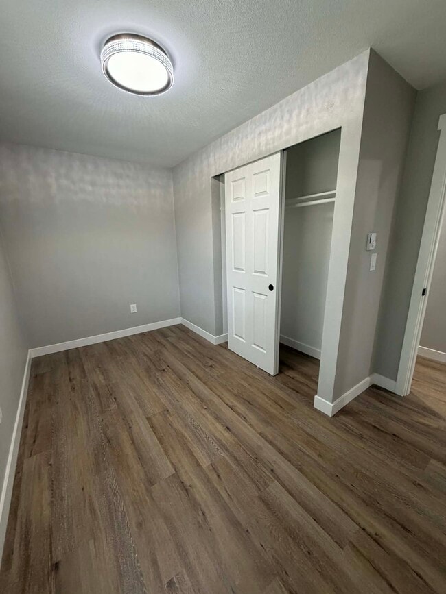 Building Photo - 5517 DayCrest Ct SE