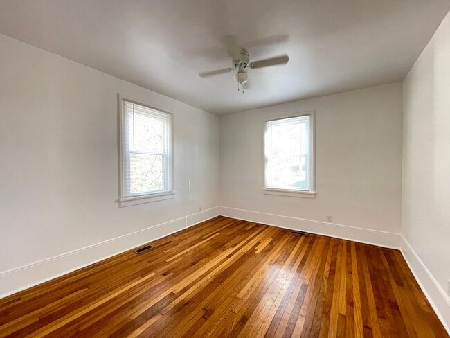 Building Photo - Rancher Waiting For You