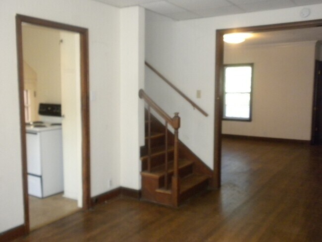 Building Photo - 1414 Anthony St