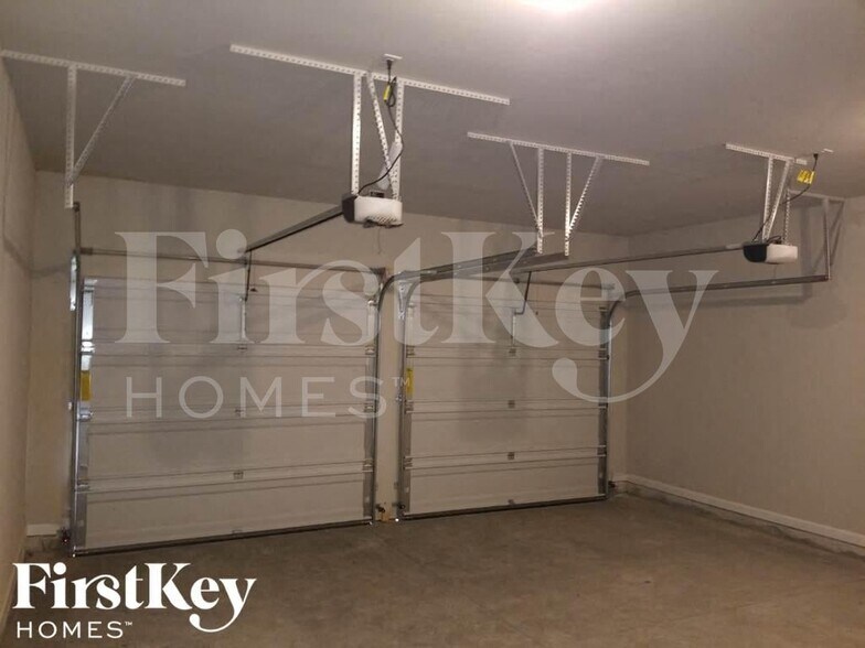 Building Photo - 3124 Baylor Cir