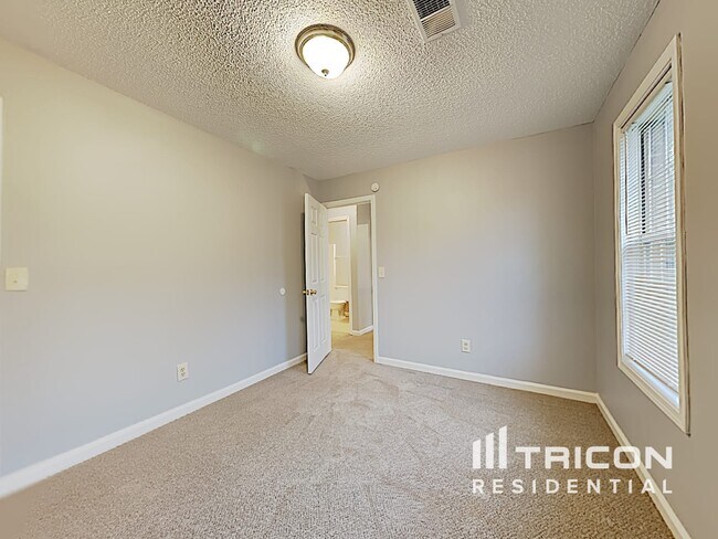 Building Photo - 4533 Peppermill Pl