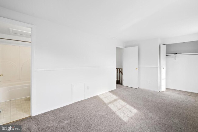 Building Photo - 1851 Sharwood Pl