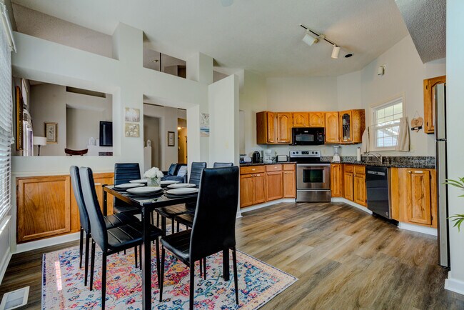 Building Photo - 104 Bright Angel Dr