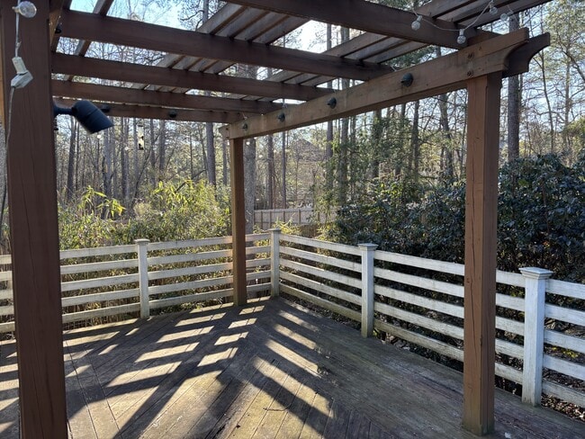 Building Photo - 480 Spring Lake Dr