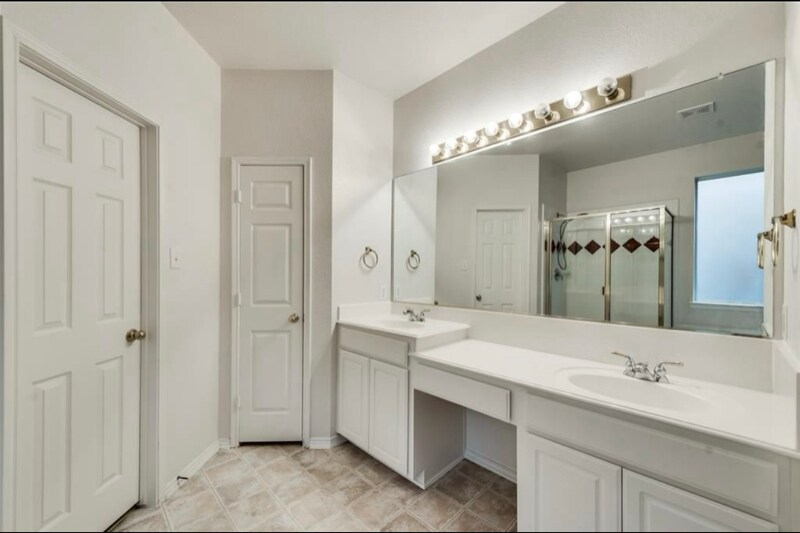 Building Photo - 818 Green Pond Dr