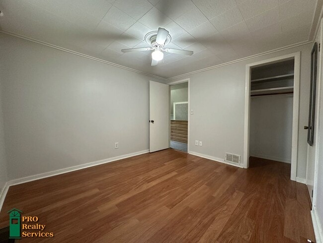 Building Photo - 3 Bedroom Home in St. Paul