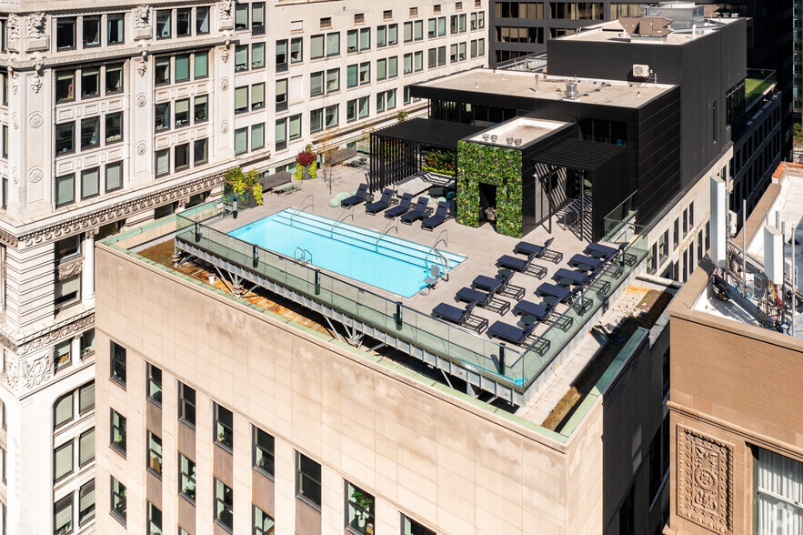 Roof Top Pool - Millennium on LaSalle