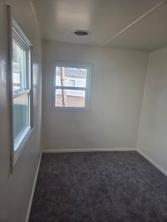 Bedroom 2 - 3824 N Dayton Ave