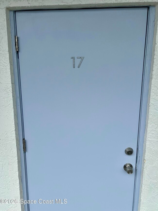 Building Photo - 1425 Oak St