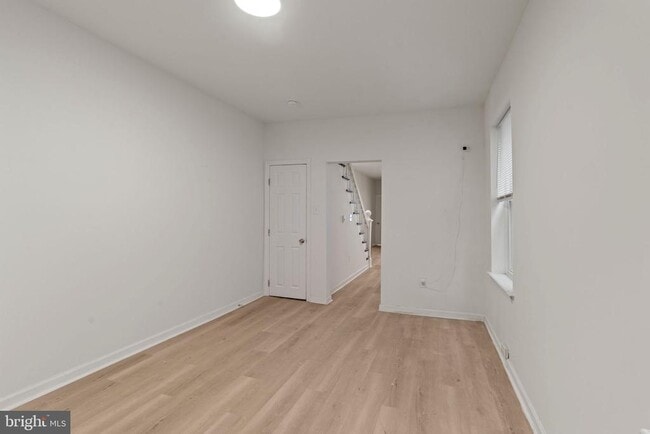 Building Photo - 19 W Seymour St