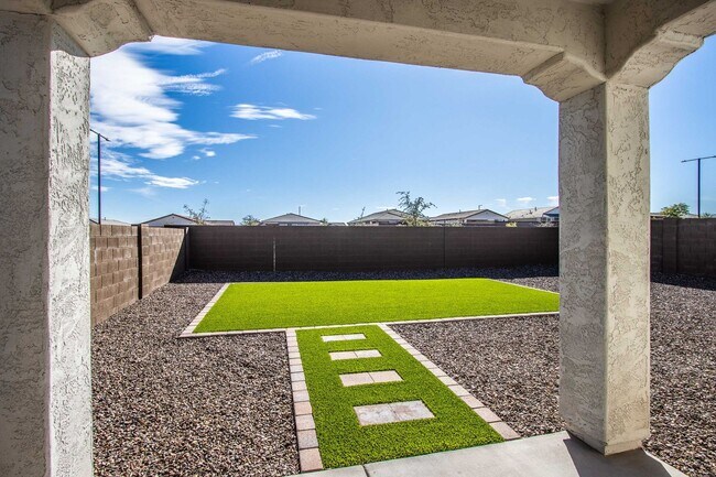 Building Photo - COMING SOON !! Mountainside Living at Canyon Views! 4 bedroom 2 bathroom!