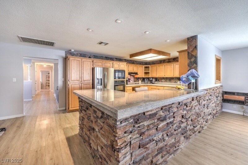 Building Photo - 2240 Grayson Cir