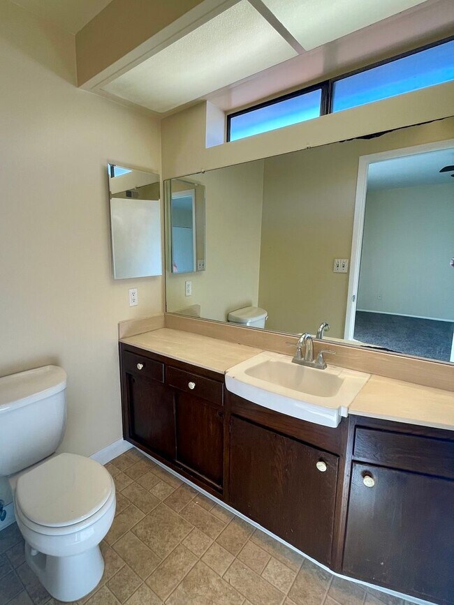 Building Photo - 755 Firenze Pl