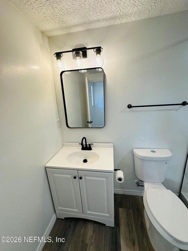 Building Photo - 1904 Delaroche Dr W