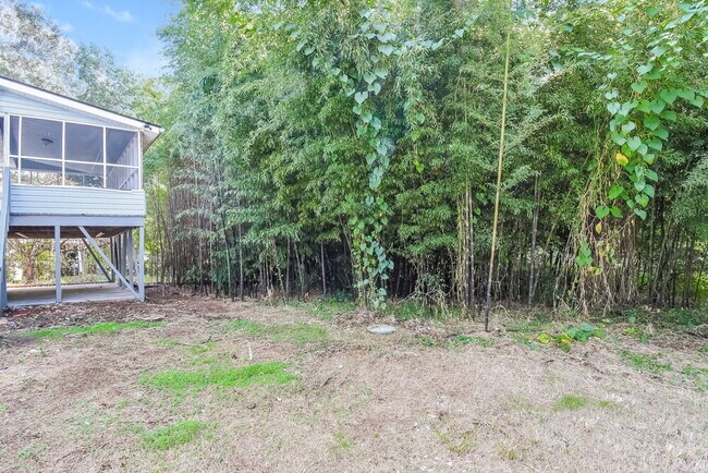 Building Photo - 2885 Kellogg Creek Rd