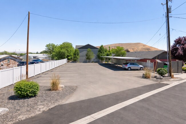 Building Photo - Lower Rent? And $500 Off Your First Month's Rent? In This Economy?! That Means More Money for Tacos!