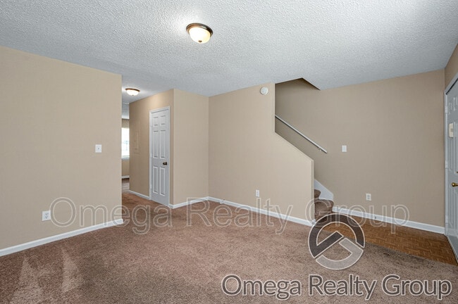 Building Photo - 405 22nd Ave NE