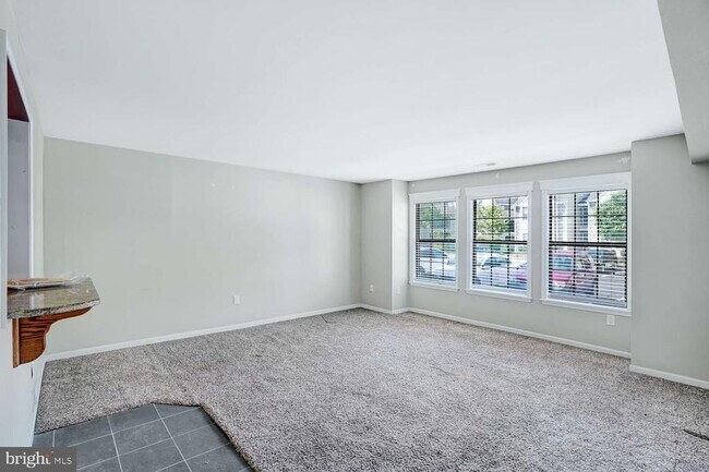 Building Photo - 69 Bridgewater Dr