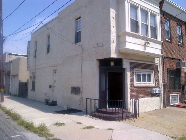 Building Photo - 3513 Wharton St