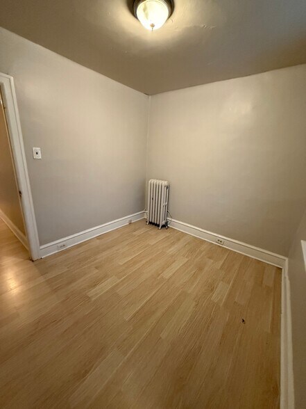 Building Photo - 6316 Marsden St