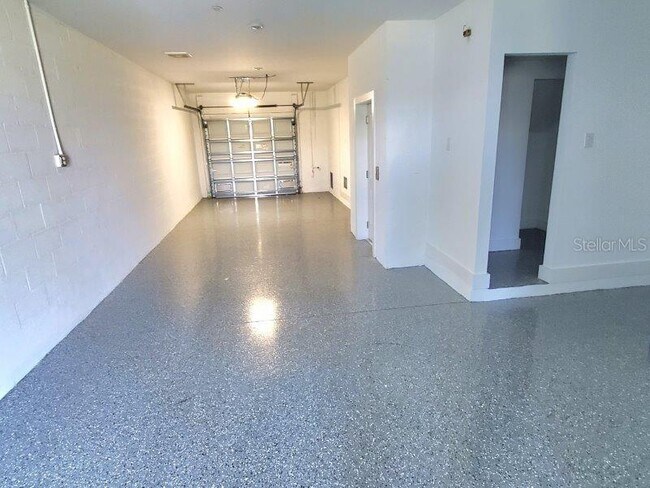 Building Photo - 1620 Seahaven Dr