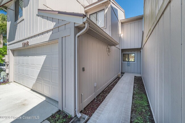 Building Photo - 1248 Admiralty Blvd