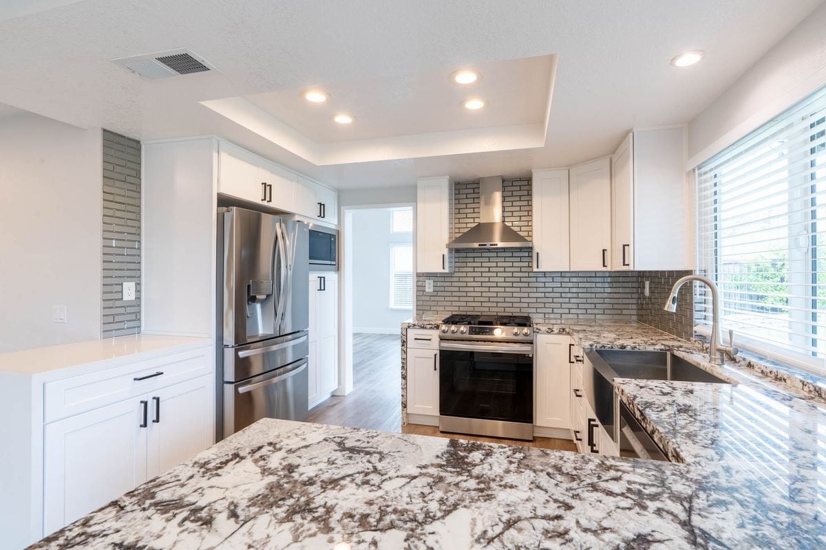 Building Photo - 4744 Golden Ridge Dr